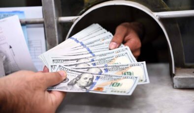 Dolar/TL, 30’un Üzerindeki Seyrini Sürdürüyor