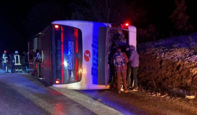 Yolcu Otobüsü, Gediz-Kütahya Kara Yolunda Devrildi