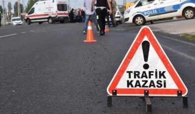 Sağlık Çalışanlarını Taşıyan Araç Takla Attı