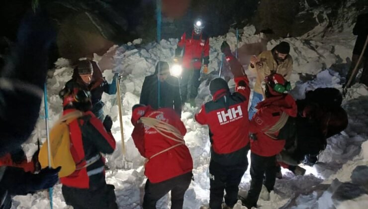 Bingöl’de Çığ Düştü: Arama-Kurtarma Çalışmaları Sürüyor