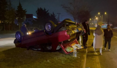 Hafif Ticari Aracın Çarptığı Otomobil Takla Attı