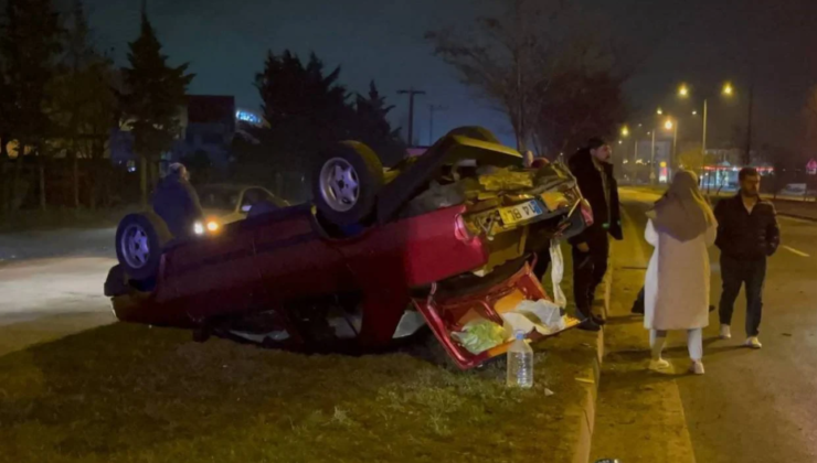 Hafif Ticari Aracın Çarptığı Otomobil Takla Attı