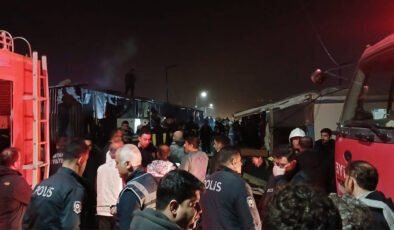 Hatay’da Konteyner Kentte Yangın