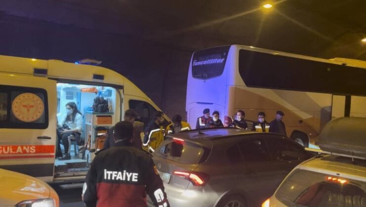 Kızlaç Tüneli’nde Bir Aracın Yanması Sonucu Zincirleme Kaza Meydana Geldi