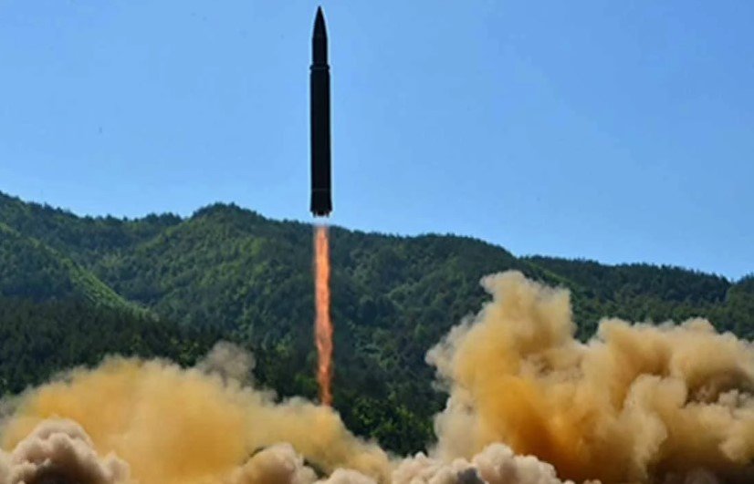 Kuzey Kore’den Üç Balistik Füze Denemesi