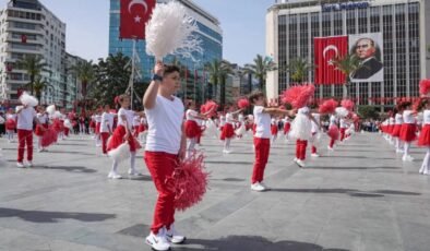 23 Nisan Tüm Kentlerde Coşkuyla Kutlandı