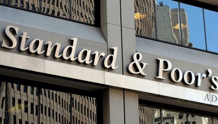 Standart & Poor’s Türkiye’nin kredi notunu ikinci kez artırmak için olumlu sinyaller veriyor