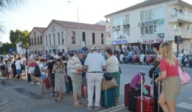 Ayvalık’tan Midilli’ye Feribotla Geçişlerde Yoğunluk