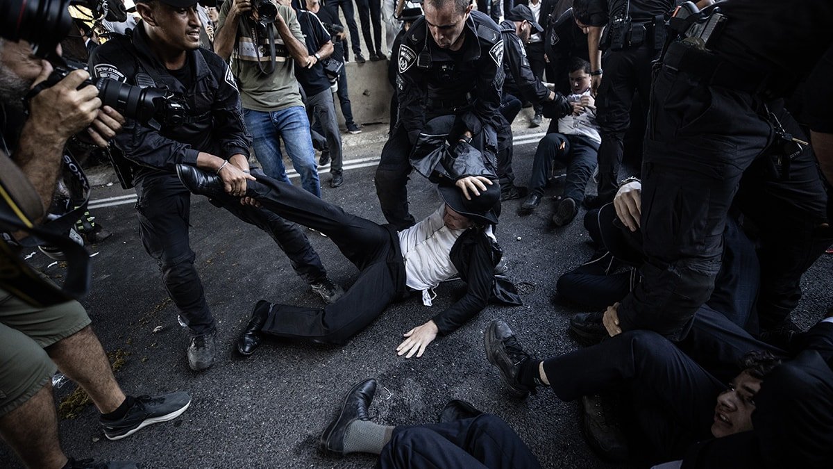 Ultra Ortodoks Yahudilerin Askerlik Protestosu