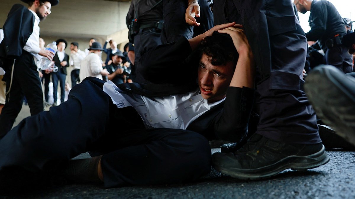 Ultra Ortodoks Yahudilerin Askerlik Protestosu