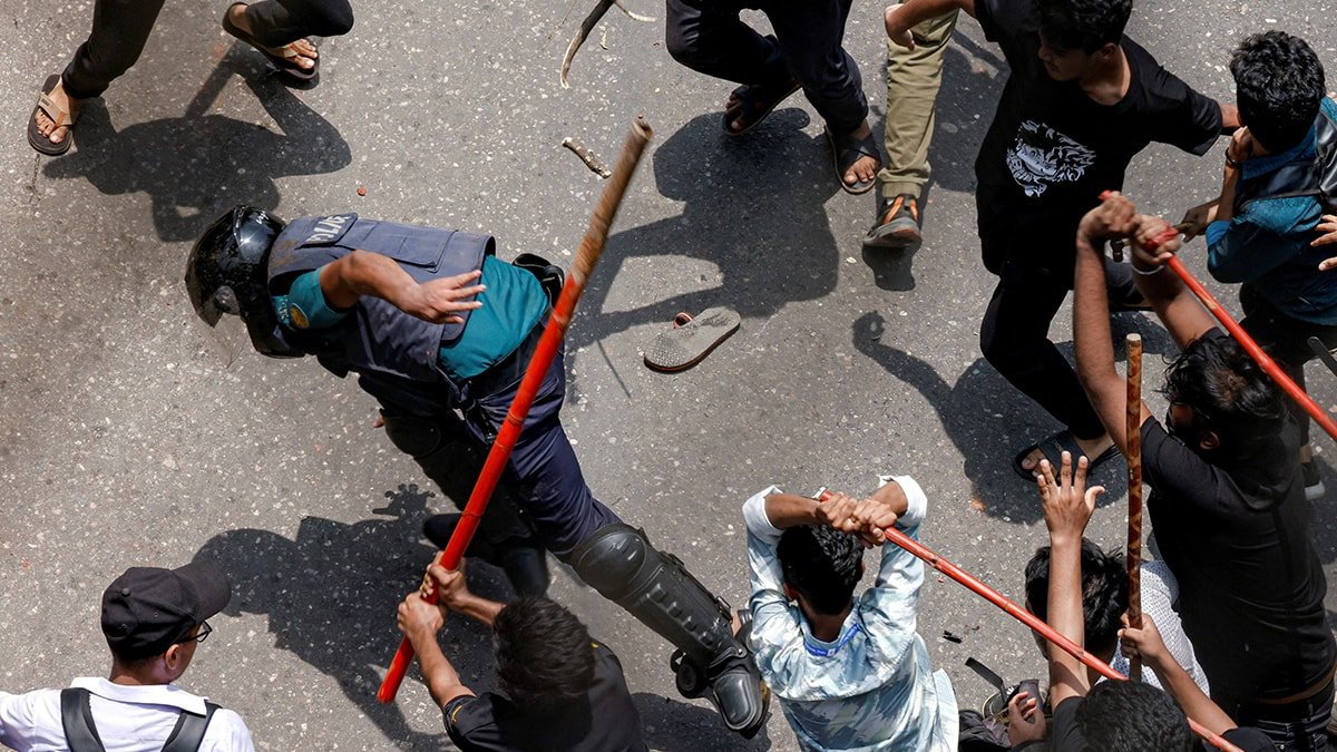 Bangladeş'te Kamu Sektörü Kontenjanları İçin Protestolar ve Sokağa Çıkma Yasağı