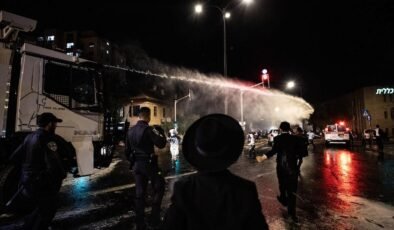 Harediler İsrail’in Zorunlu Askerlik Hizmetini Protesto Etti