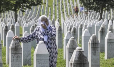 Srebrenitsa Katliamı: Adalet Arayışının Sembolü