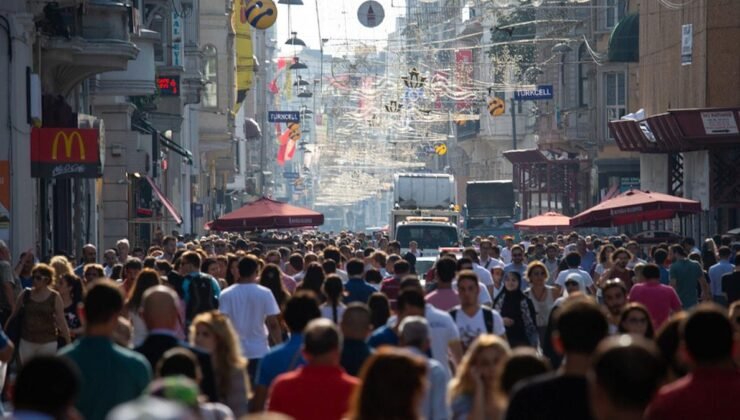 Türkiye Nüfus Projeksiyonları ve Demografik Değişim