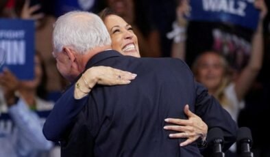 Kamala Harris ve Tim Walz’un Seçim Mitingi: 2024 Başkanlık Seçimleri