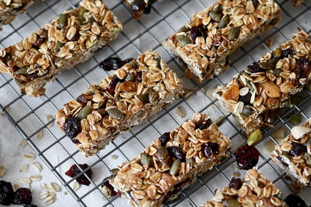 Krakerlerin Sağlıklı Alternatifleri: Tahıllı Atıştırmalıklar