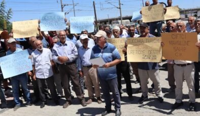 Malatya Kayısı Üreticileri Fiyat İstikrarsızlığına Tepki Gösterdi