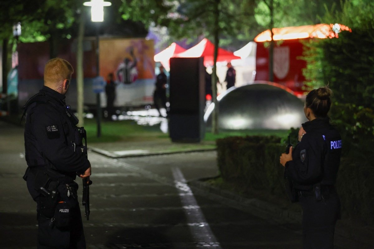 Solingen'deki Bıçaklı Saldırının Şüphelisi Tutuklandı