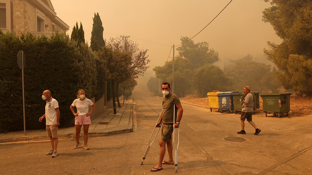 Yunanistan'da Şiddetli Yangınlar ve Tahliye Süreci
