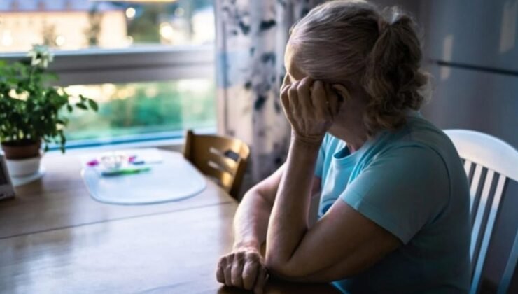 Alzheimer Hastalığı: Belirtileri, Risk Faktörleri ve Tedavi Seçenekleri