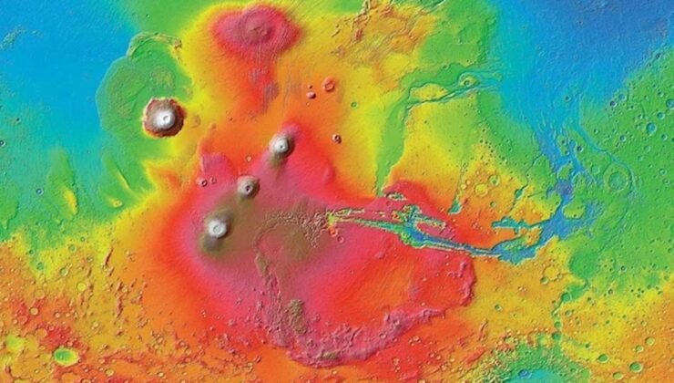 Mars’ta Gizemli Yapılar ve Yer Çekimi Anomalileri Keşfedildi