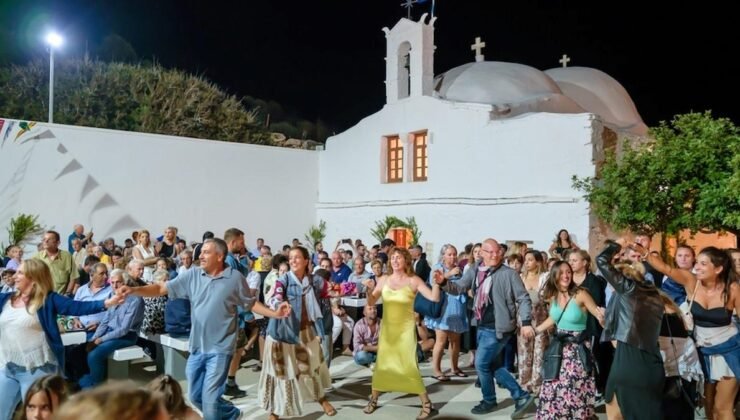 Yunanistan Aşırı Turizmle Mücadele İçin Yeni Önlemler Alıyor