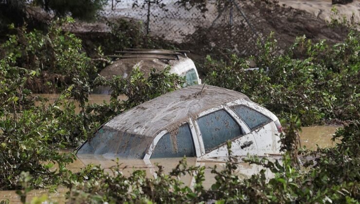 İspanya’da Şiddetli Yağışlar Sel Felaketine Yol Açtı