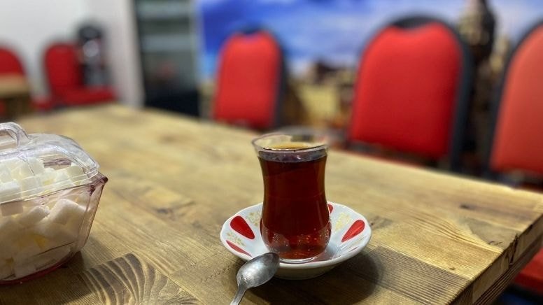 Çay Sohbetinin Artan Maliyeti