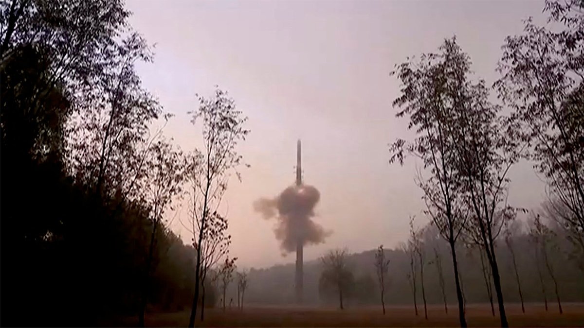 Kuzey Kore'nin Hwasong-19 Füze Denemesi: Güç ve Teknoloji