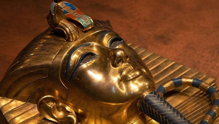 Tutankhamun’un Ölüm Maskesi Üzerine Yeni Teoriler