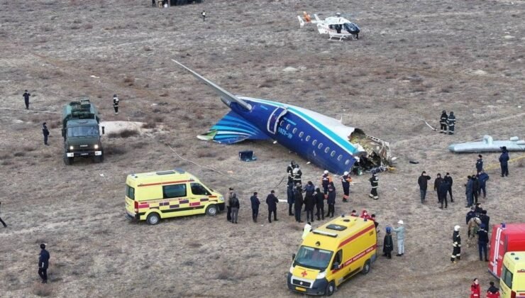 Bakü’den Grozny’ye Giden Uçağın Acil İniş Sırasında Düşmesi ve Olası Vurulma İddiaları