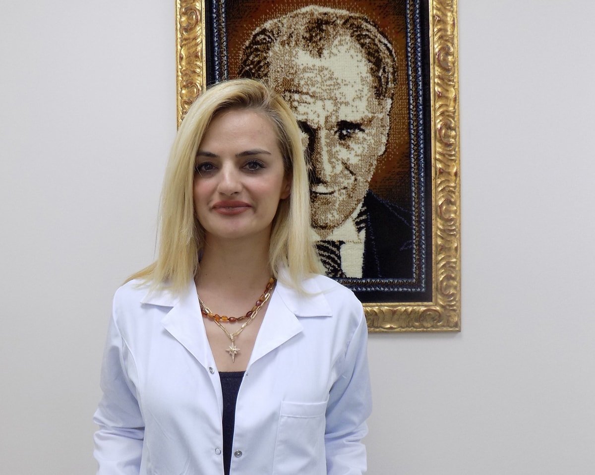 Reflü: Belirtileri, Nedenleri ve Tedavi Yöntemleri