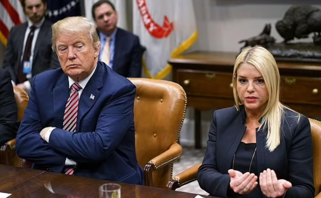 Donald Trump'ın Kabinesinde Pamela Bondi'nin Yükselişi