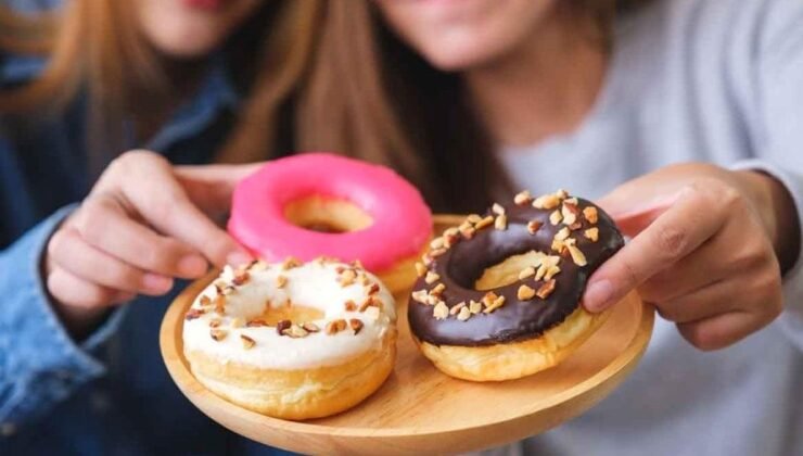 Duygusal Yeme ve Atıştırmalık İhtiyaçları: Menopoz Döneminde Beslenme Stratejileri