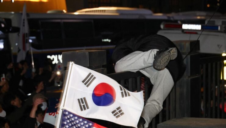 Güney Kore’de Yoon Suk Yeol’ün Tutukluluğu ve Protestolar