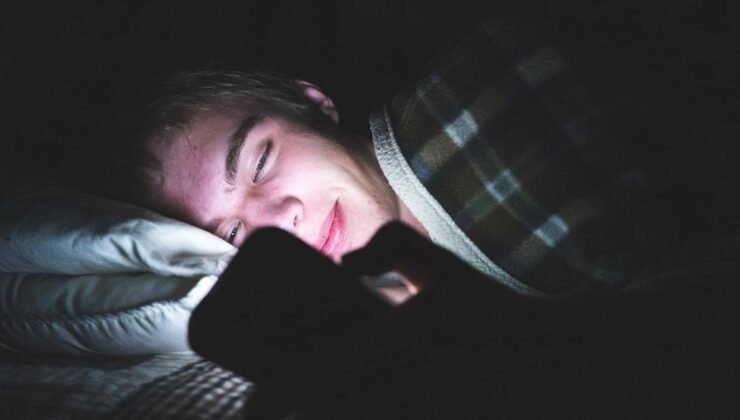 Hikikomori: Nedir, Nedenleri ve Tedavi Yöntemleri