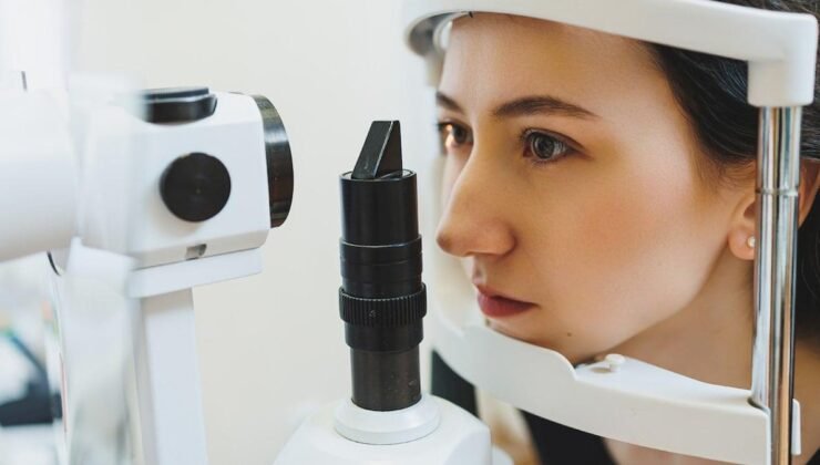 Santral Seröz Retinopati: Belirtileri, Risk Faktörleri ve Tedavi Yöntemleri