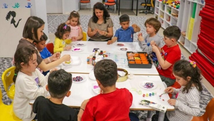 Ekonomik Zorluklar ve Aile Kurma Oranı: Kadınların İş Hayatı ve Çocuk Bakımı Üzerine Etkileri