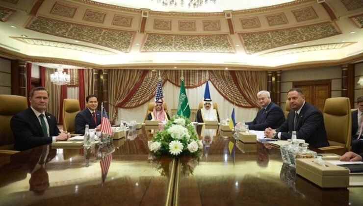 ABD ve Ukrayna Müzakerecileri Suudi Arabistan’da Barış İçin Görüşüyor