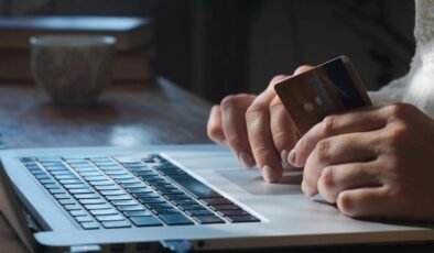 TÜRSAB Başkanı Bağlıkaya’dan Tatil Dolandırıcılığı Uyarısı