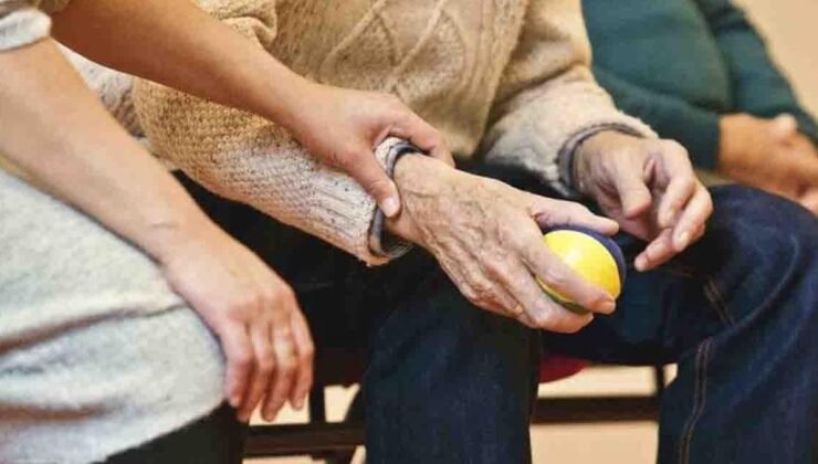 Dünya Alzheimer Günü: Hastalığın Önemi ve Riskleri Azaltan Besinler
