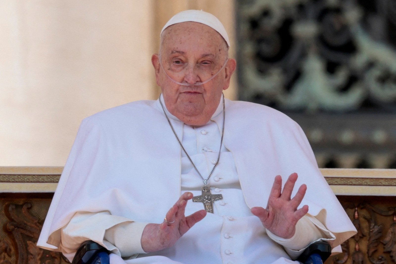 Papa Francis, Hastaneden Taburcu Olduktan Sonra İlk Kez Halkla Buluştu