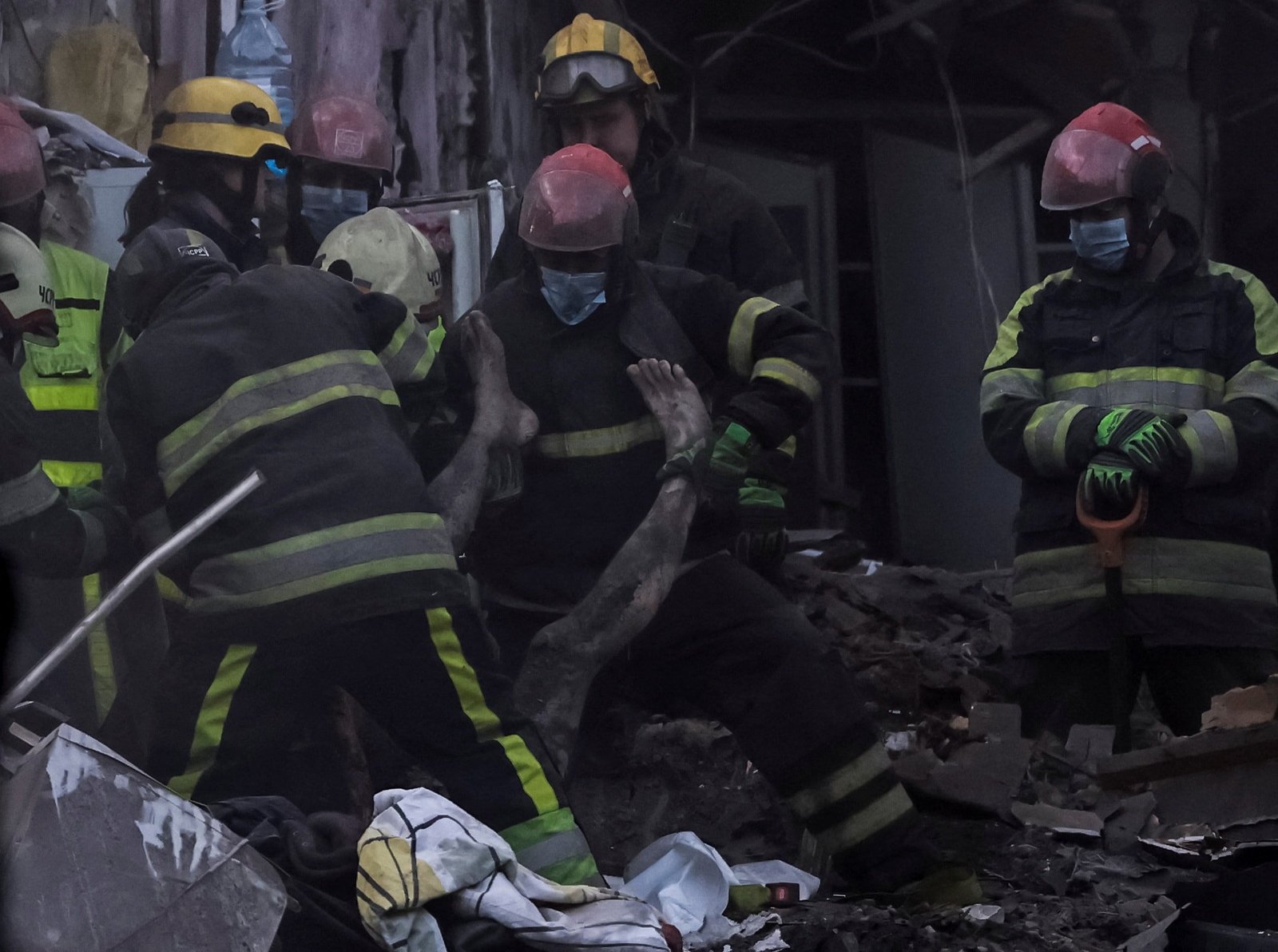 Rusya'ya Sert Uyarı, Ukrayna'ya Sıkı Darbeler
