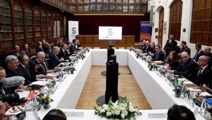 Ukrayna Heyeti Paris’te Sürpriz Ziyarette Bir Araya Geliyor