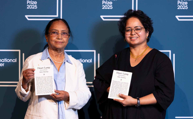 Uluslararası Edebiyat Dünyasında Bir İlk: 'Kalp Lambası'