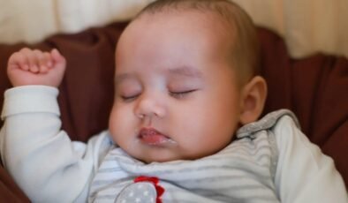 Bebeklerde Reflü Hakkında Uzman Görüşleri ve Önemli Bilgiler