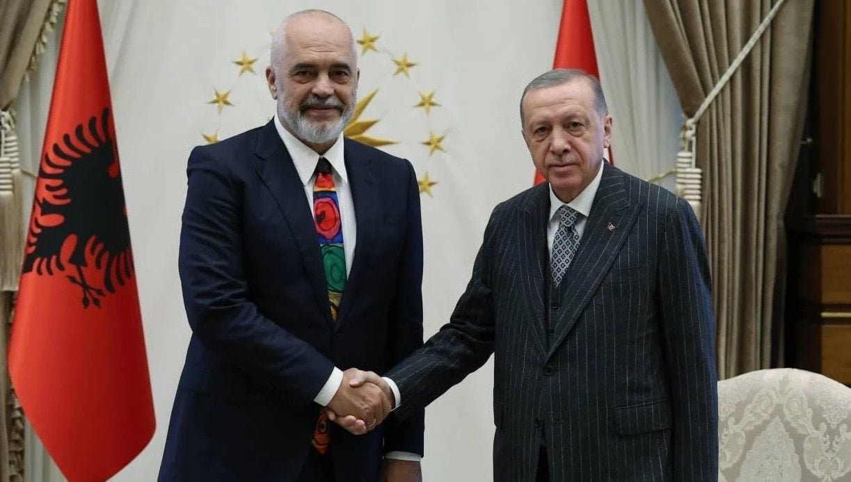 Dünyayı Yöneten Liderlerin Boy Ölçüleri ve Göz Kamaştıran Boy Farkları