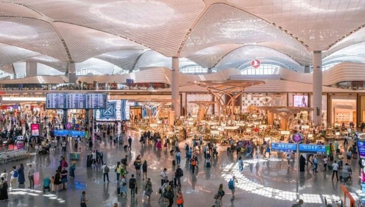 Nisan Ayında Hava Yolu Trafiği ve Ulaştırma Verileri Analizi