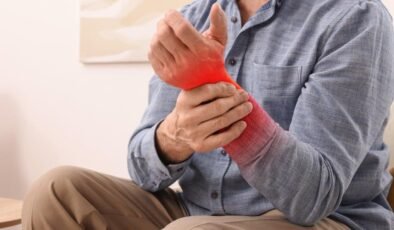 Romatoloji Uzmanı Doç. Dr. Soner Şenel’den Romatizmal Hastalıklar Hakkında Önemli Bilgilendirme