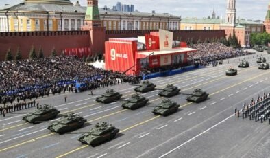 Rusya 80. Yıldönümünde Büyük Zaferi Kızıl Meydan’da Anlattı